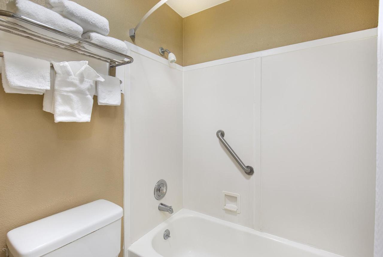 Super 8 By Wyndham Nashville West Εξωτερικό φωτογραφία