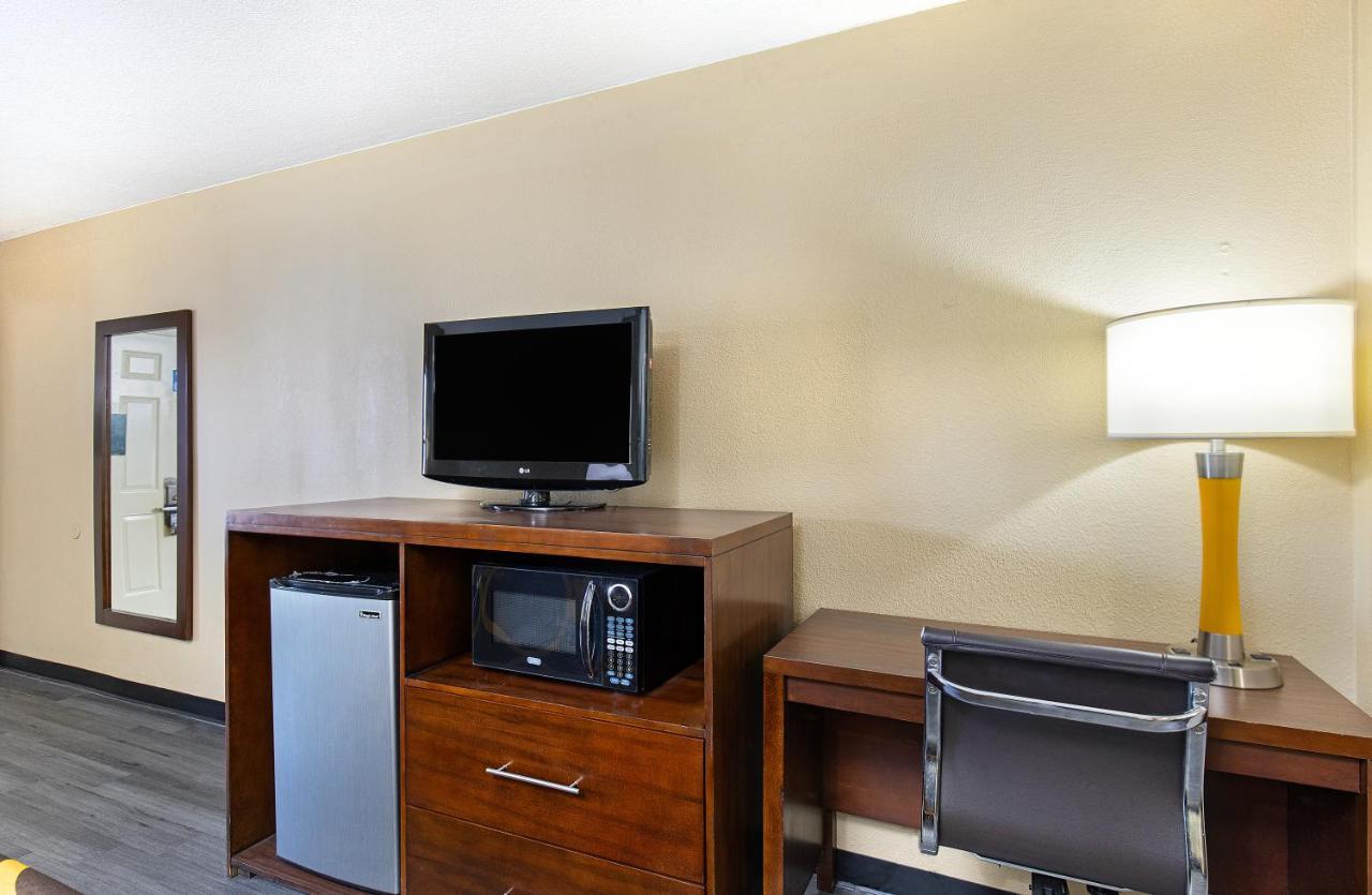 Super 8 By Wyndham Nashville West Εξωτερικό φωτογραφία