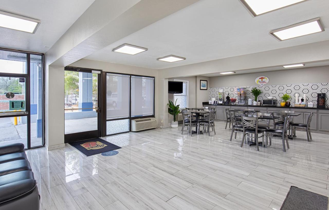 Super 8 By Wyndham Nashville West Εξωτερικό φωτογραφία