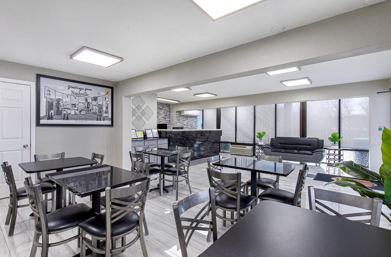Super 8 By Wyndham Nashville West Εξωτερικό φωτογραφία